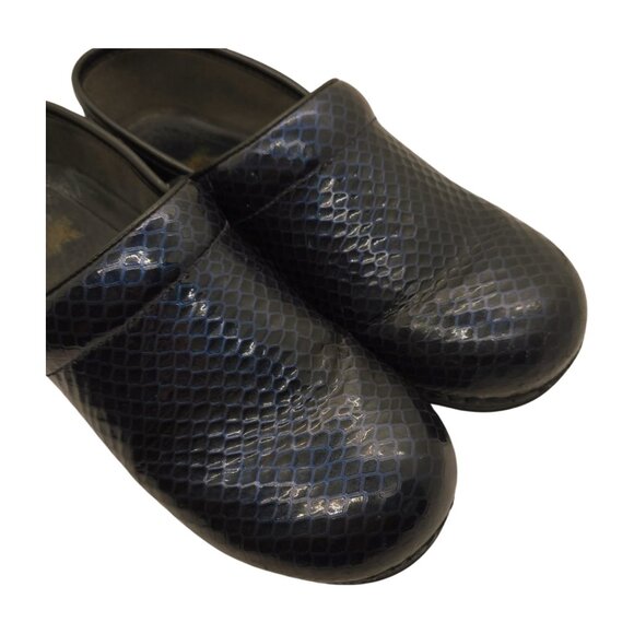 Dansko XP Women's Blue Leather Snakeskin Print Professional Clogs Size 8.5 - Picture 4 of 13